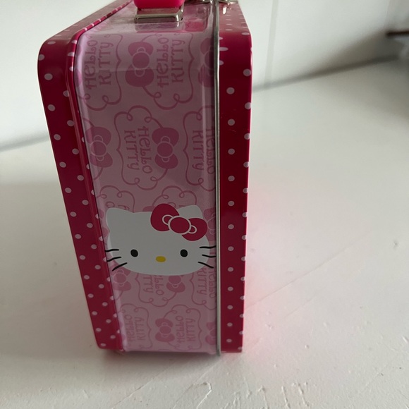Hello Kitty Metal Lunch Box - Picture 3 of 9